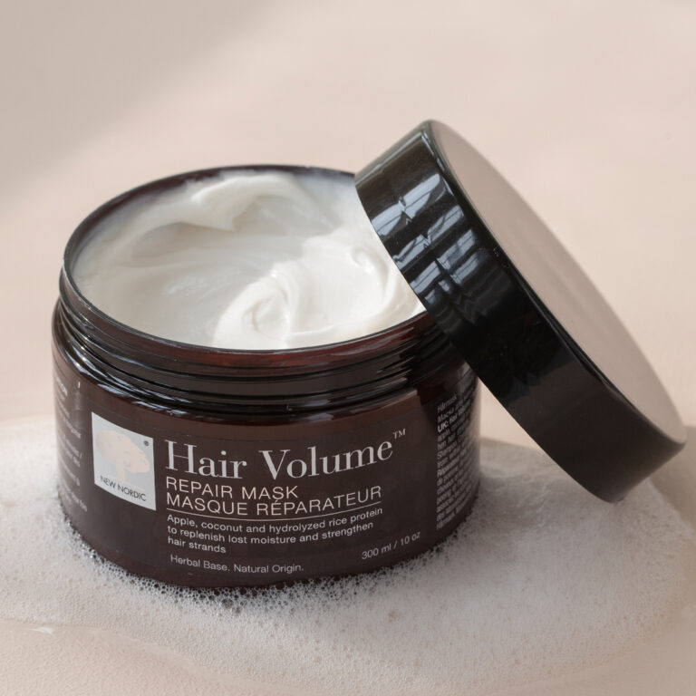 Close up of the Hair Volume™ repair mask, showing its rich texture.