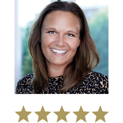 Hair Volume™ Gummies 13 Woman smiling with five stars displayed underneath.