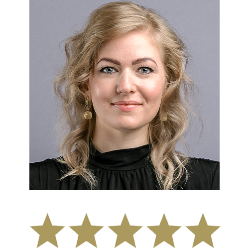 Hair Volume™ Gummies 12 Woman smiling with five stars displayed underneath.