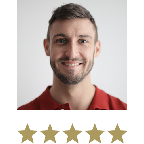 Lion's Mane™ 4 Man smiling with five stars beneath