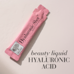 Single Hyaluronic Shot™ sachet displayed with text Beauty liquid hyaluronic acid.