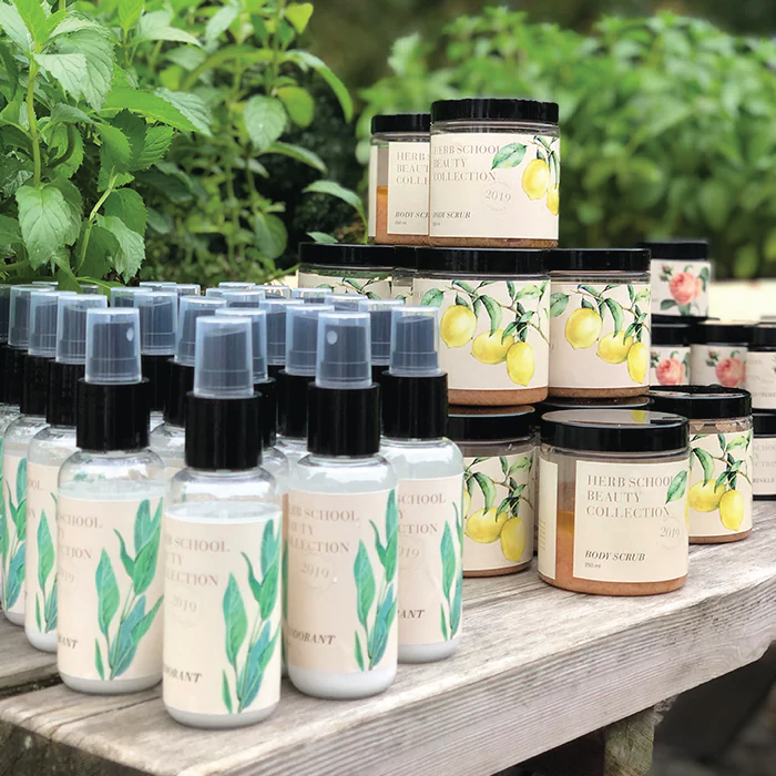 Herbal Schools 29 Small containers with test products