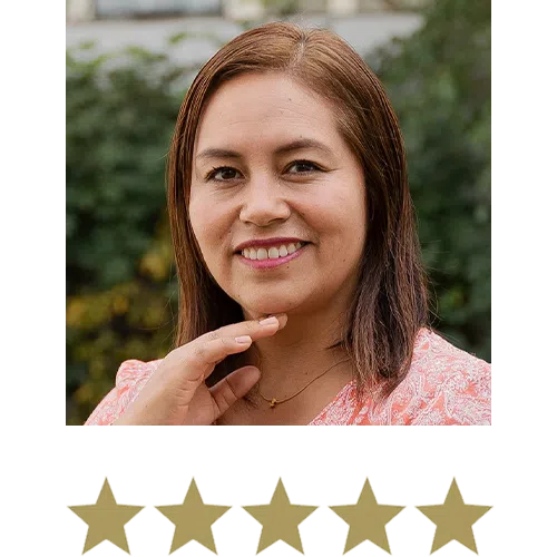 Gastro Health™ Anti-Bloat 10 Woman smiling with five stars beneath